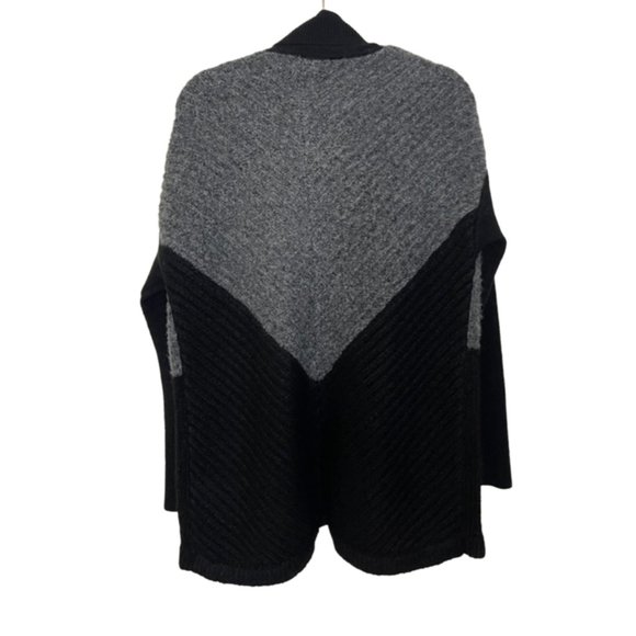 Smartwool | Black and Grey Oversized Open Cardigan - Picture 2 of 7